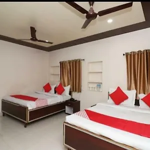 Hotel R D Palace